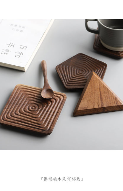 Dessous de verre géométriques en bois de noyer
