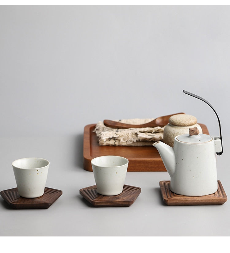 Dessous de verre géométriques en bois de noyer