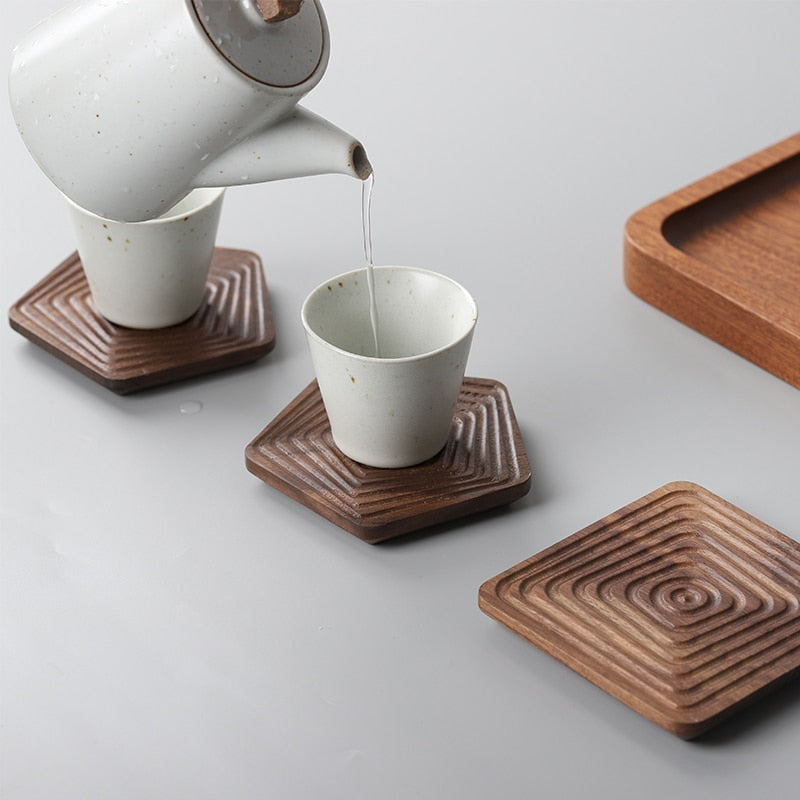 Dessous de verre géométriques en bois de noyer