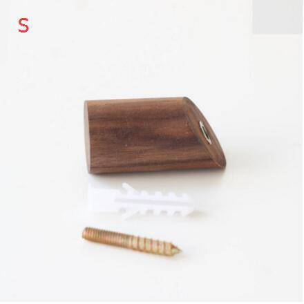 Patères minimalistes en bois