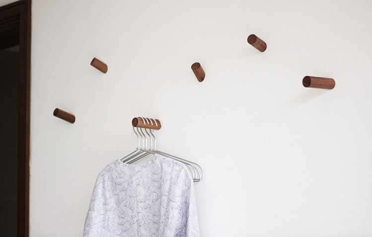 Patères minimalistes en bois