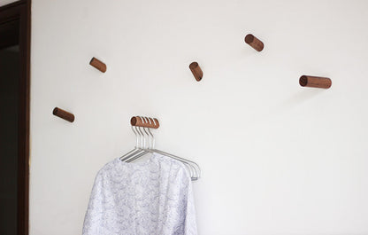 Patères minimalistes en bois