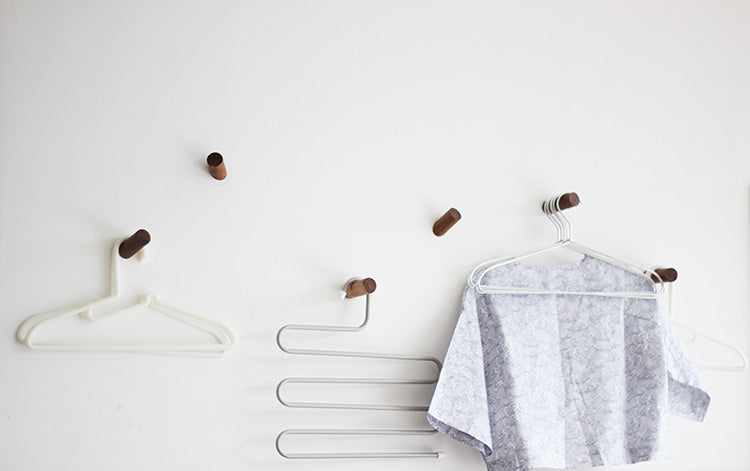 Patères minimalistes en bois