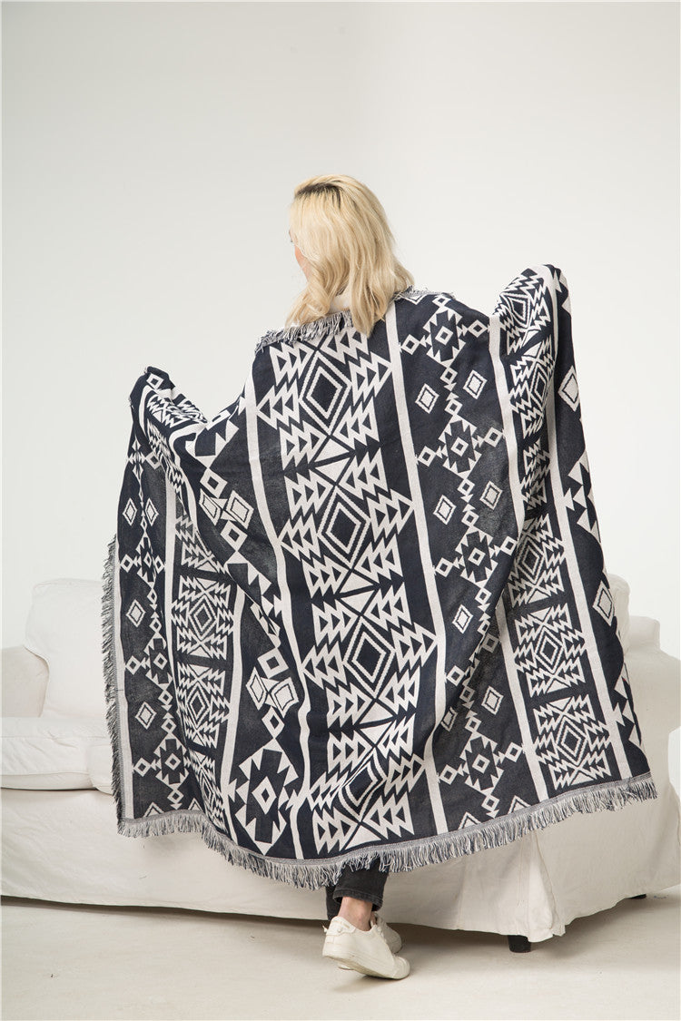 Couverture à motifs géométriques bohèmes
