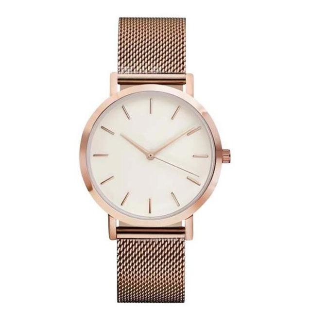 Montre minimaliste en métal