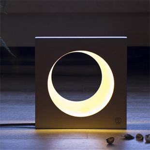 Japanese Full Moon Wood Table Lamp