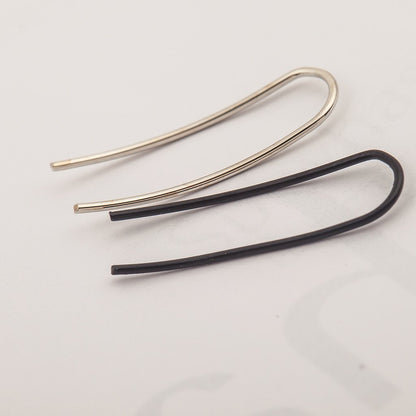 Boucle d'oreille minimaliste à barre linéaire