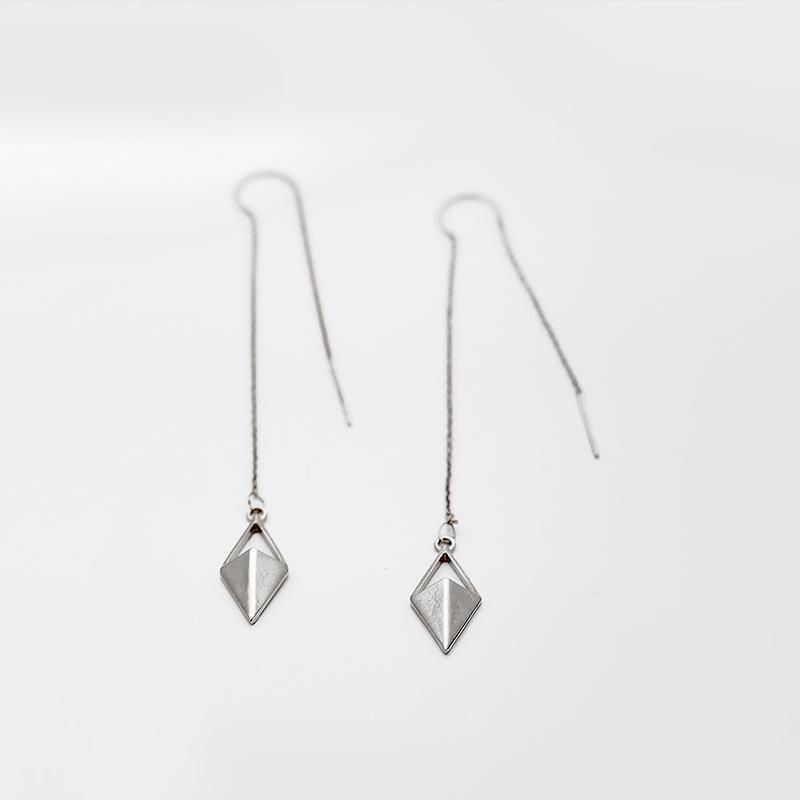 Boucles d'oreilles pendantes géométriques minimalistes en forme de losange