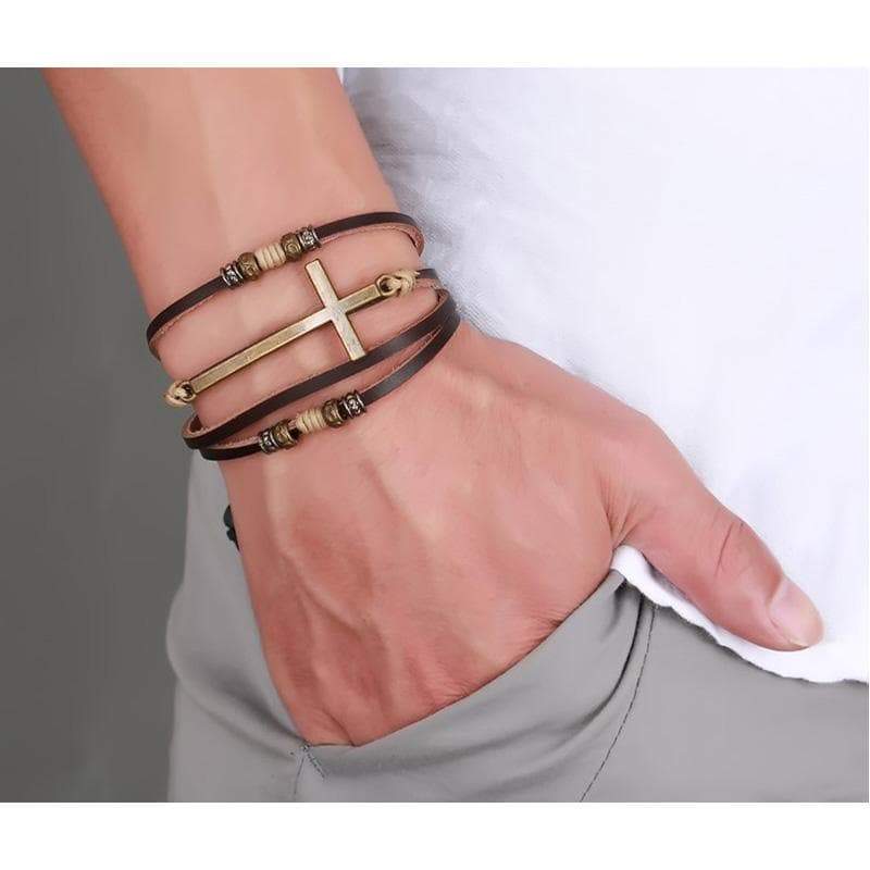 Bracelet en cuir avec croix