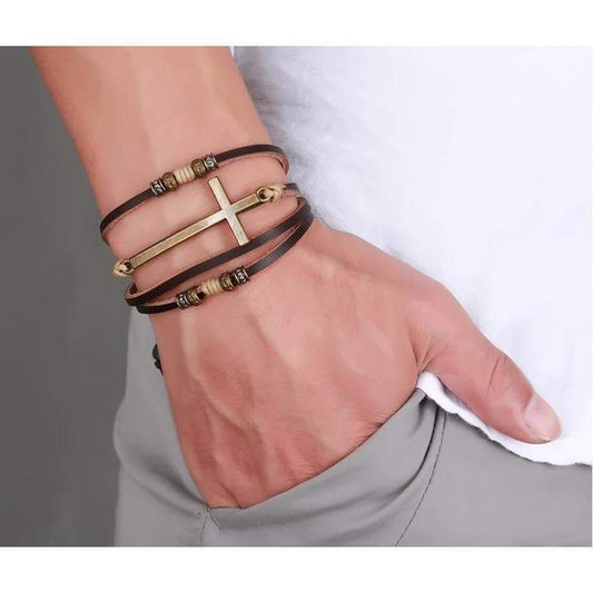 Bracelet en cuir avec croix