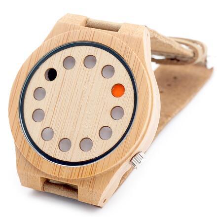 Montre BOBO BIRD 12 trous en bambou avec aiguilles rouges et noires