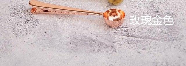 Pinces en laiton et cuillère à café