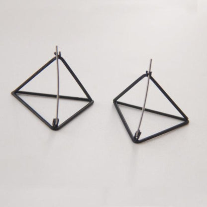 Boucles d'oreilles pyramidales géométriques