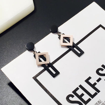 Boucles d'oreilles pendantes géométriques