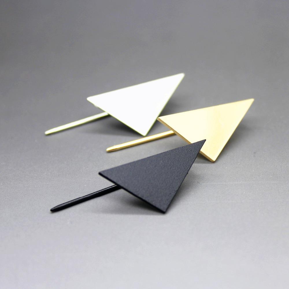 Boucles d'oreilles à tige triangulaires géométriques simples