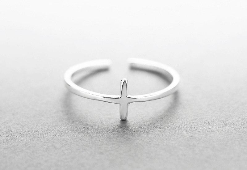 Bague croix minimaliste en argent sterling 925