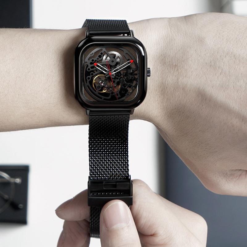 Montre-bracelet mécanique à cadran carré évidé 