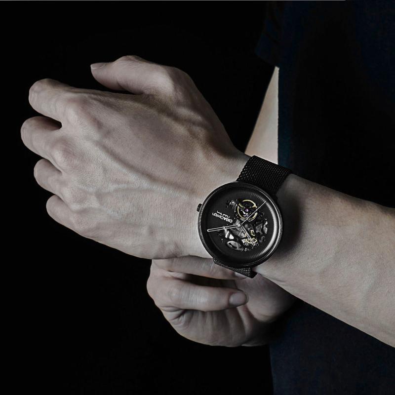Montre mécanique minimaliste creuse iF Design Gold Award