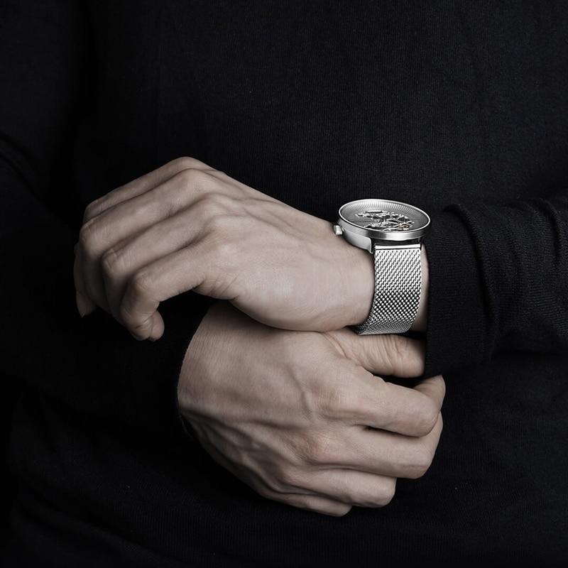 Montre mécanique minimaliste creuse iF Design Gold Award