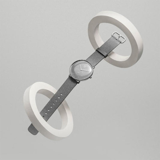 La montre intelligente minimaliste de Dubaï avec podomètre, étalonnage automatique de l'heure et rappel de vibration