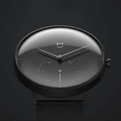 La montre intelligente minimaliste de Dubaï avec podomètre, étalonnage automatique de l'heure et rappel de vibration