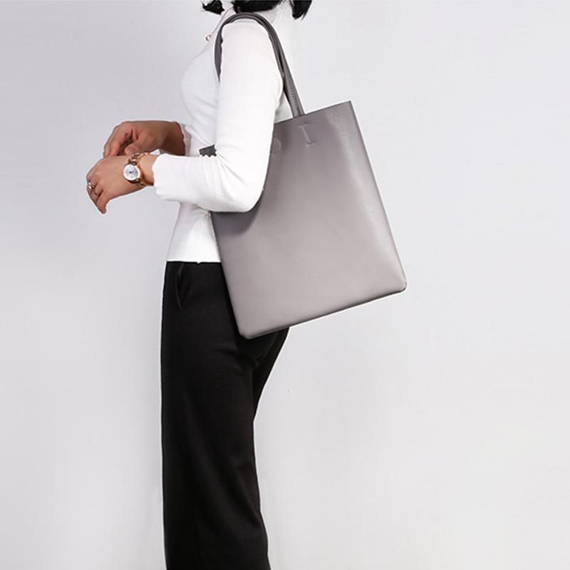 Sac fourre-tout en cuir minimaliste et simple