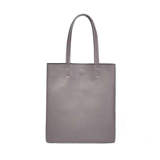 Sac fourre-tout en cuir minimaliste et simple