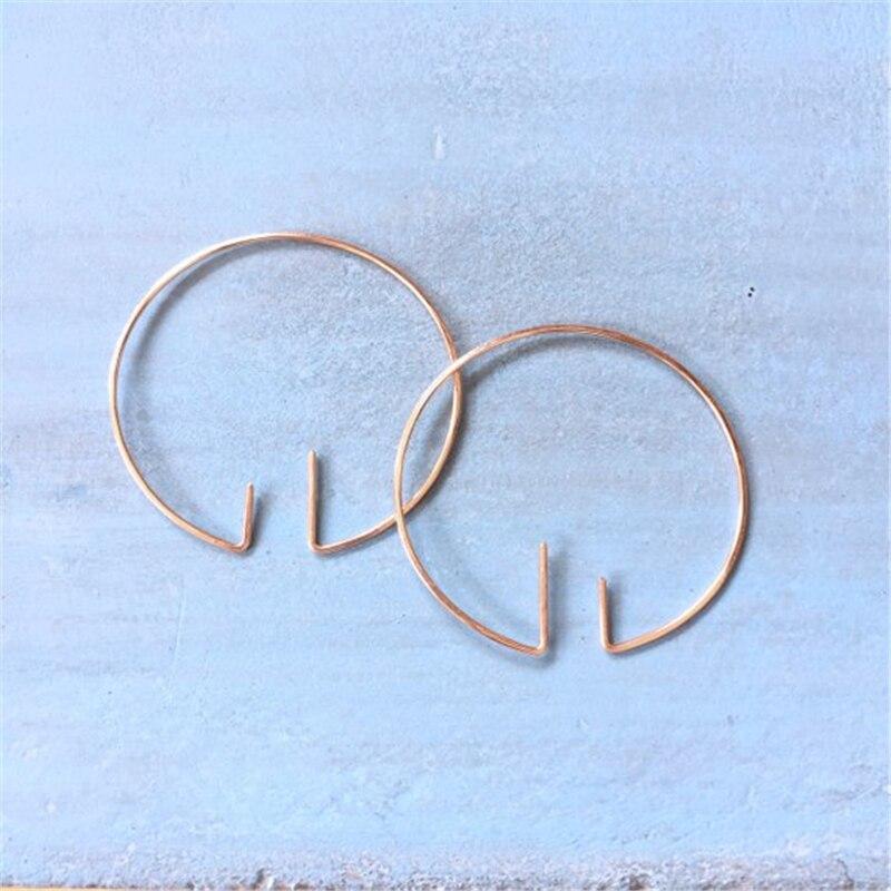 Boucles d'oreilles créoles minimalistes faites à la main