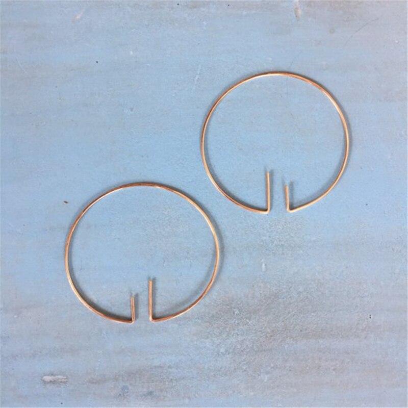 Boucles d'oreilles créoles minimalistes faites à la main