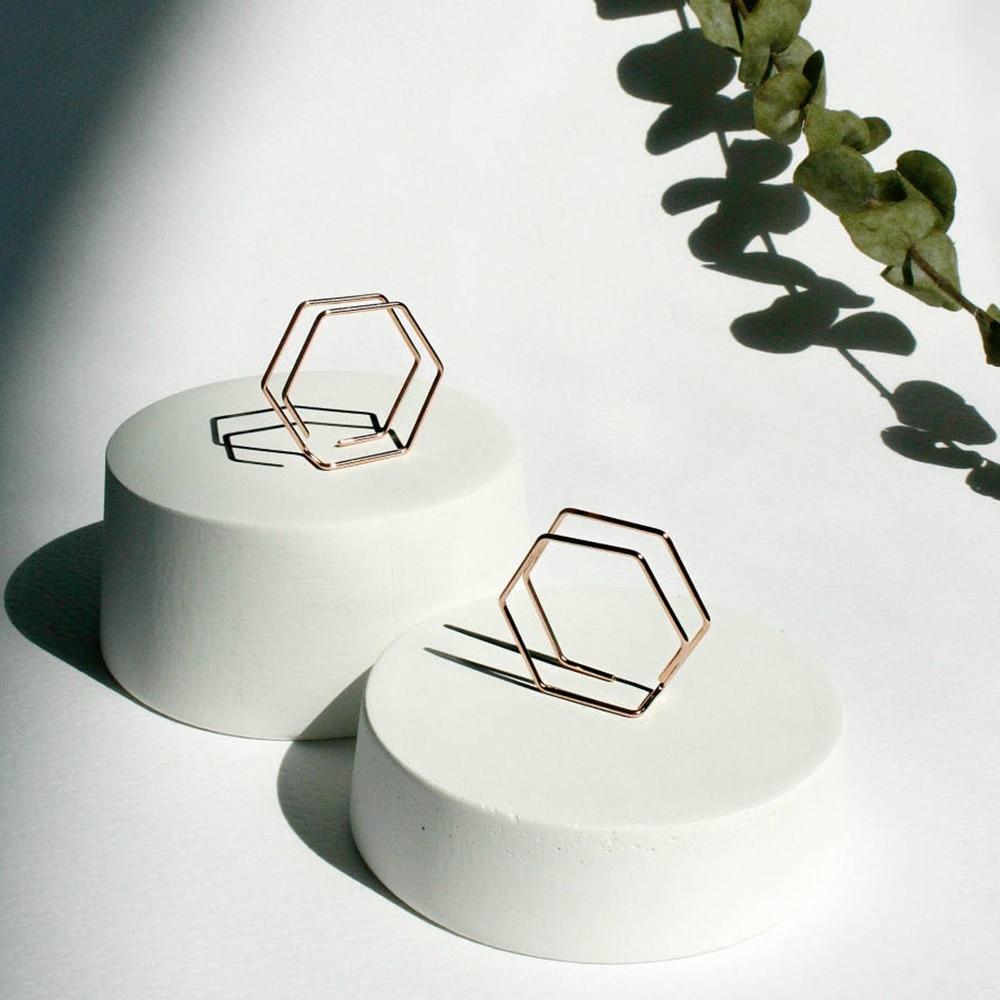 Boucles d'oreilles minimalistes à double hexagone faites à la main